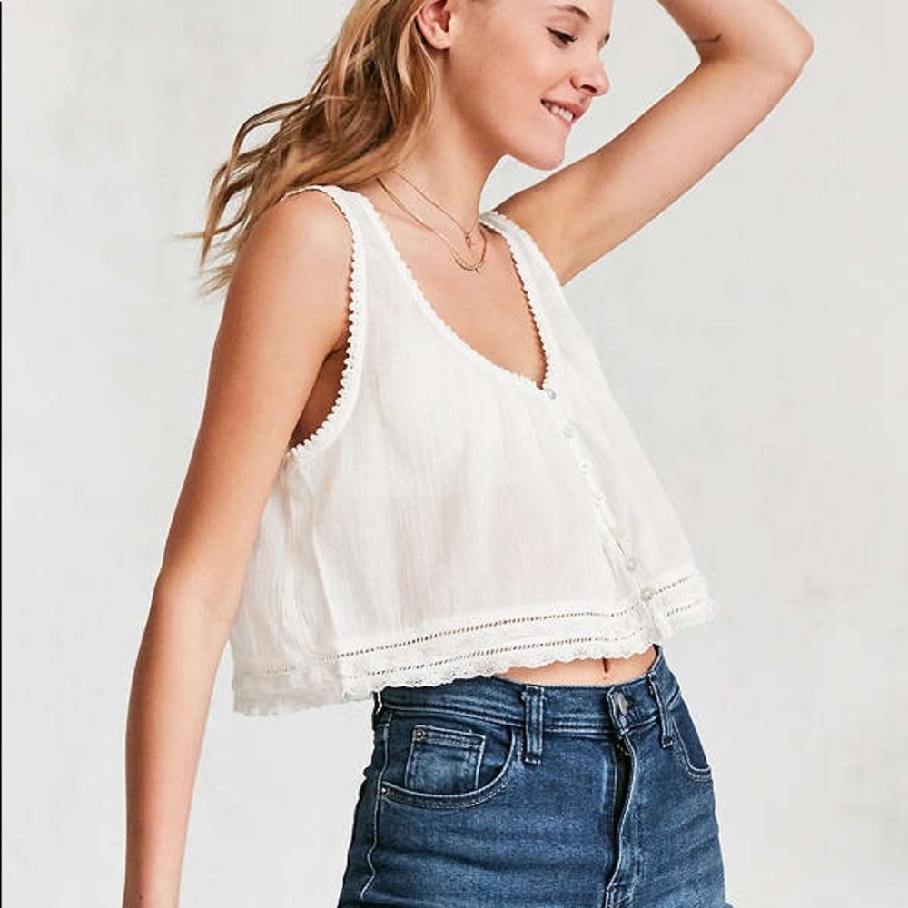 NWT UO Boho Semi Sheer Lace Eyelet Button Crop Top - Picture 4 of 6